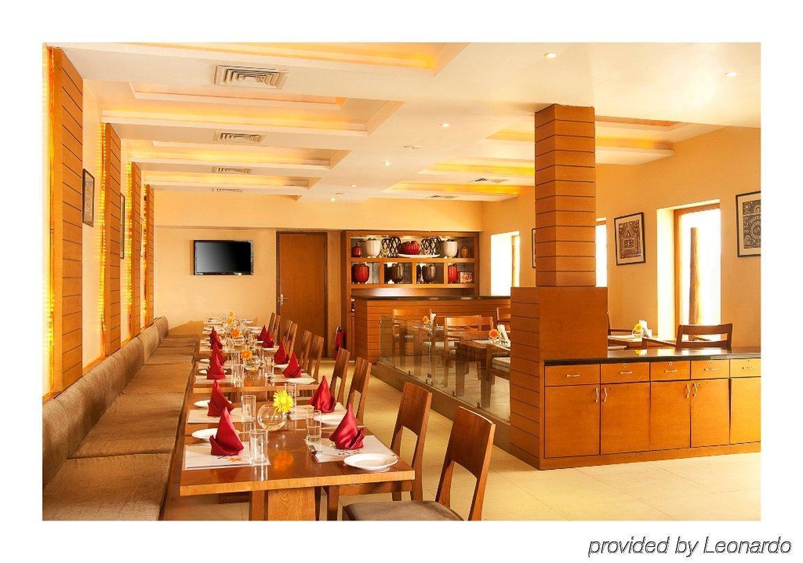 Hotel Walson Spa'O'Tel Calcutta Restaurant photo